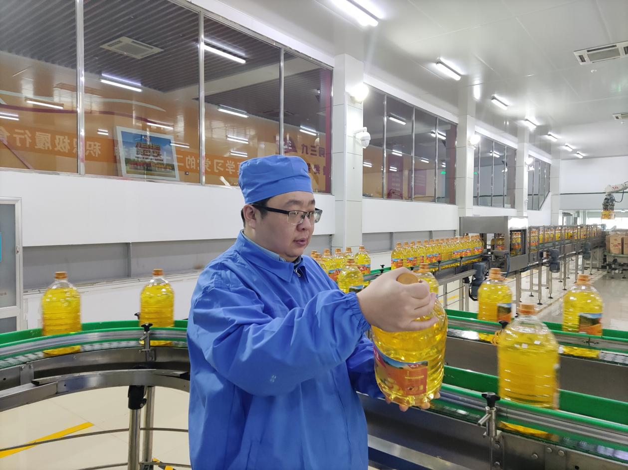 高质量发展看中国｜“老把式”对话“数智赋能”——北大荒的春耕之变(图3)