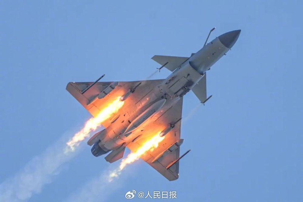 人民日报文学歼—10诞生记:龙腾东方(图2)