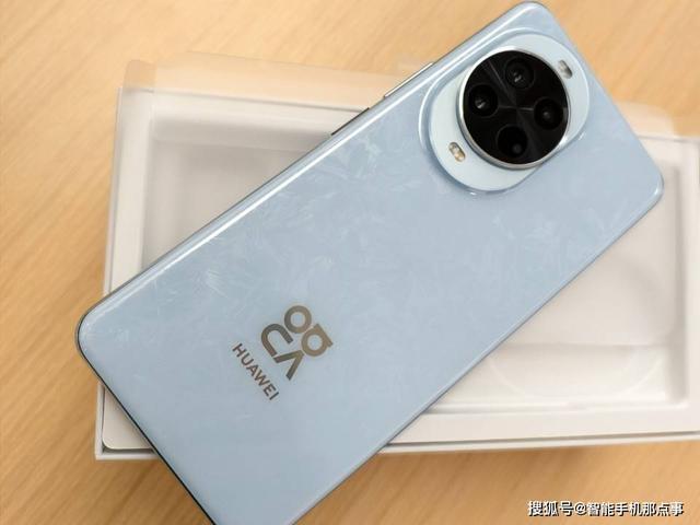 华为Nova15系列来袭！自研技术+影像升级中端机也能卫星通